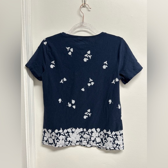 Ann Taylor Factory Navy and White Floral Short Sleeve Top - Picture 2 of 7